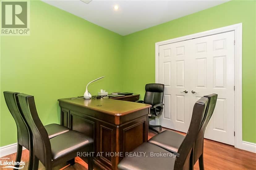 16 Wasaga Sands Drive — photo 35 of 39