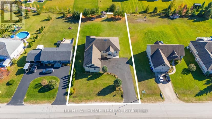 16 Wasaga Sands Drive — photo 5 of 39