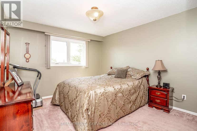 32 Winterfold Drive — photo 22 of 40