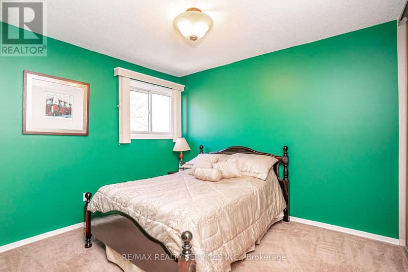 32 Winterfold Drive — photo 28 of 40
