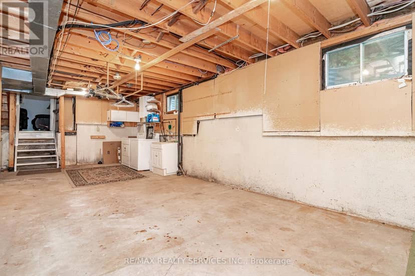 32 Winterfold Drive — photo 33 of 40