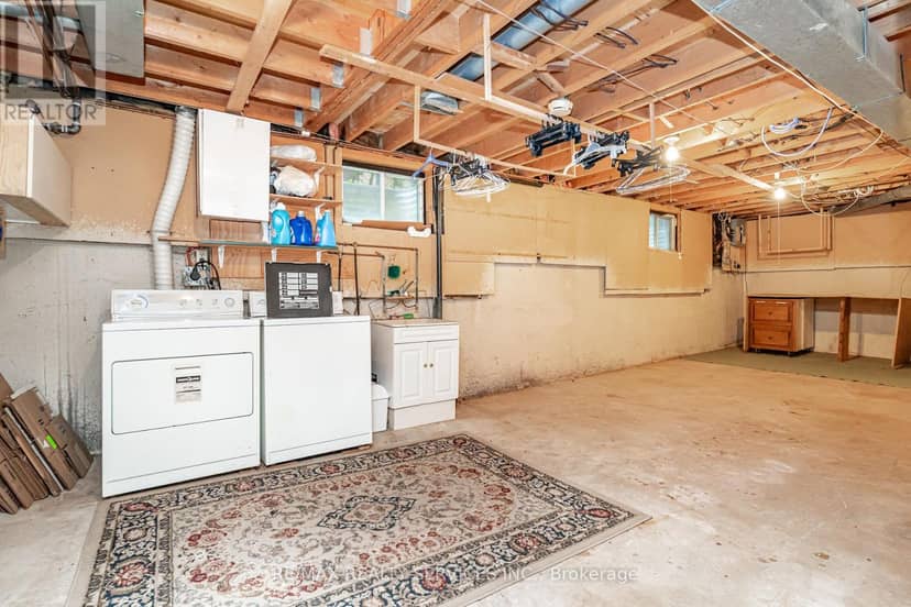 32 Winterfold Drive — photo 35 of 40