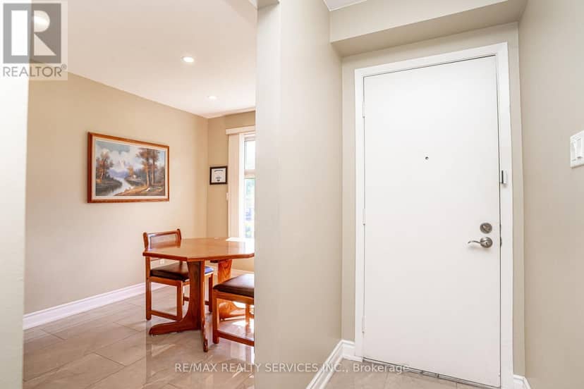 32 Winterfold Drive, Brampton, photo 5