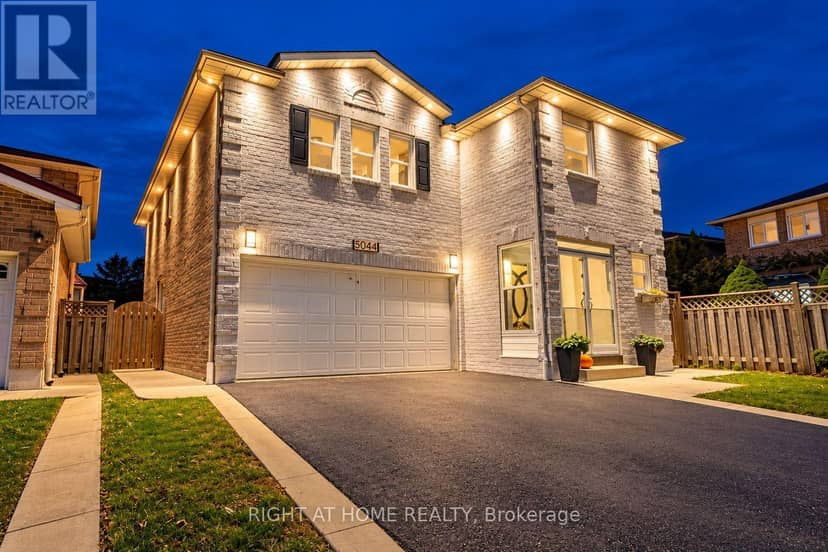 5044 Guildwood Way E, Mississauga, photo 2
