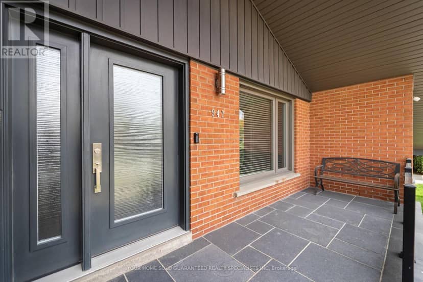 947 Sierra Boulevard, Mississauga, photo 3