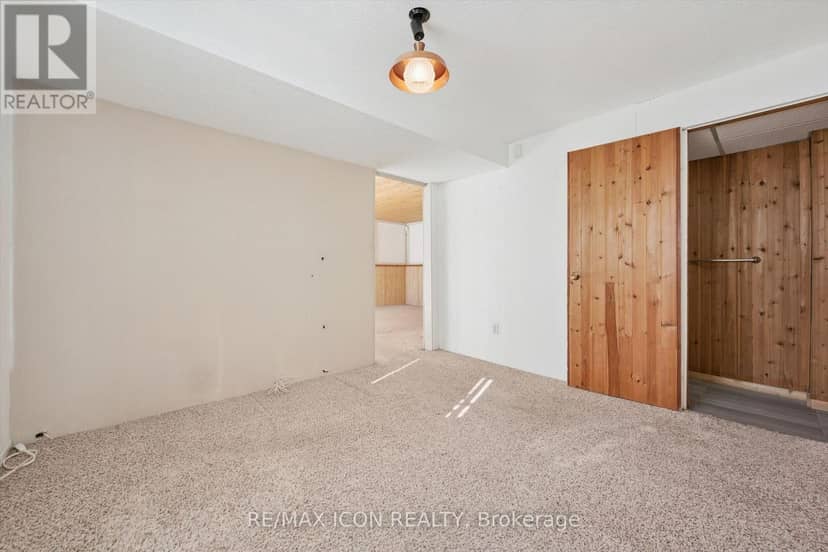 43 Lewis Crescent — photo 28 of 39