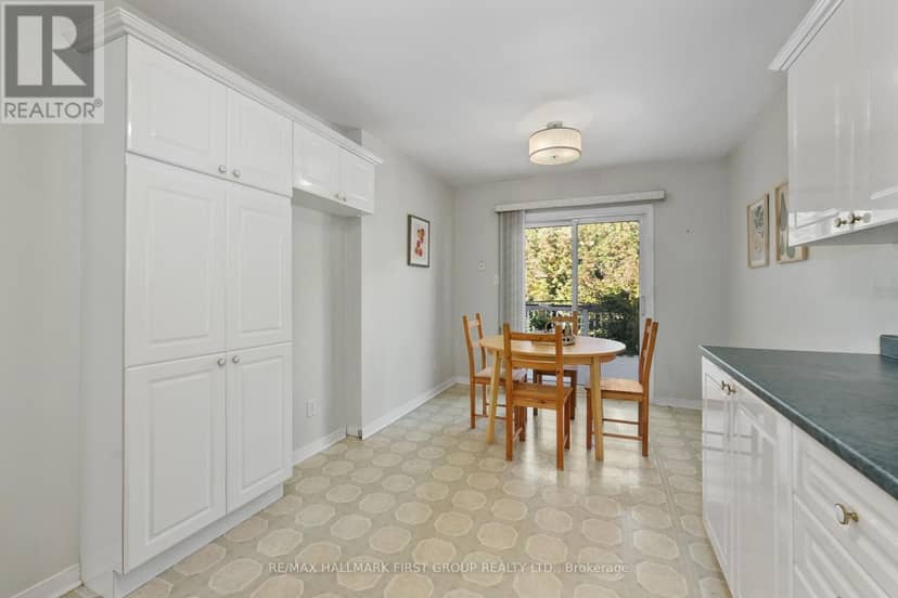 235 Carroll Crescent — photo 19 of 40