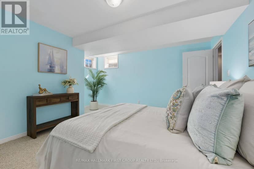 235 Carroll Crescent — photo 32 of 40