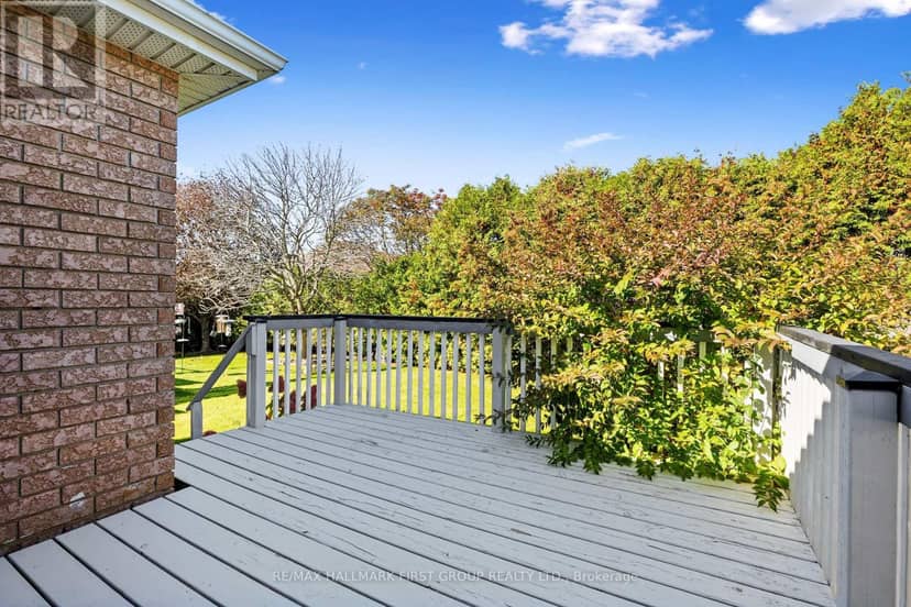 235 Carroll Crescent — photo 34 of 40