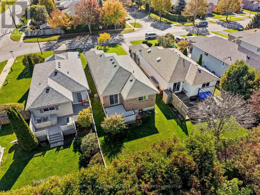 235 Carroll Crescent — photo 39 of 40