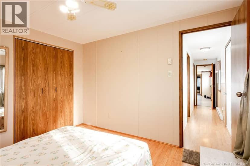 72 Violet Street — photo 18 of 27