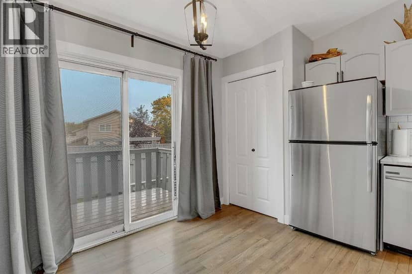 9117 Crystal Lake Drive — photo 15 of 40