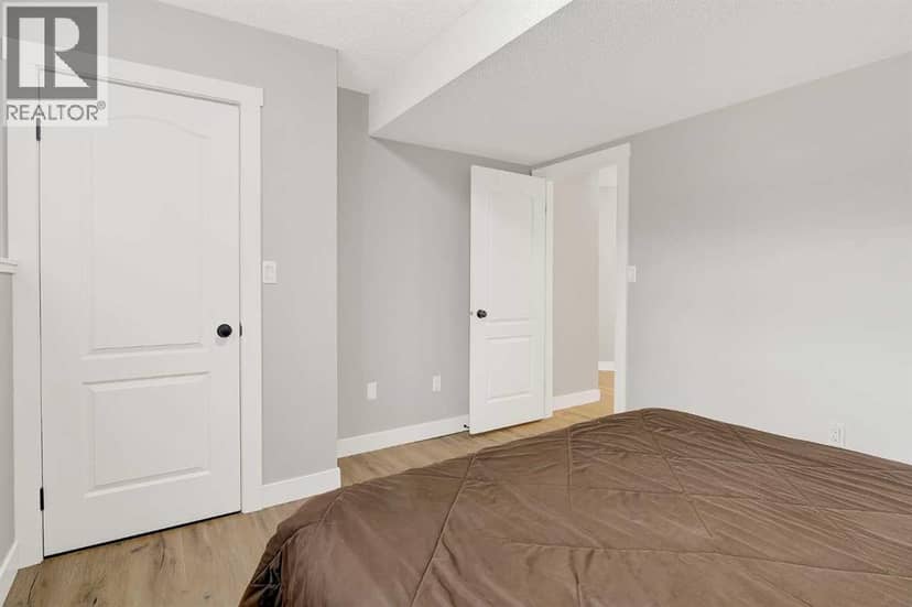 9117 Crystal Lake Drive — photo 35 of 40