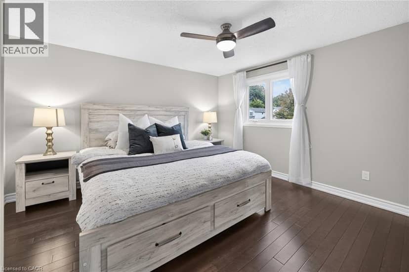 2 CINDY Avenue — photo 22 of 40