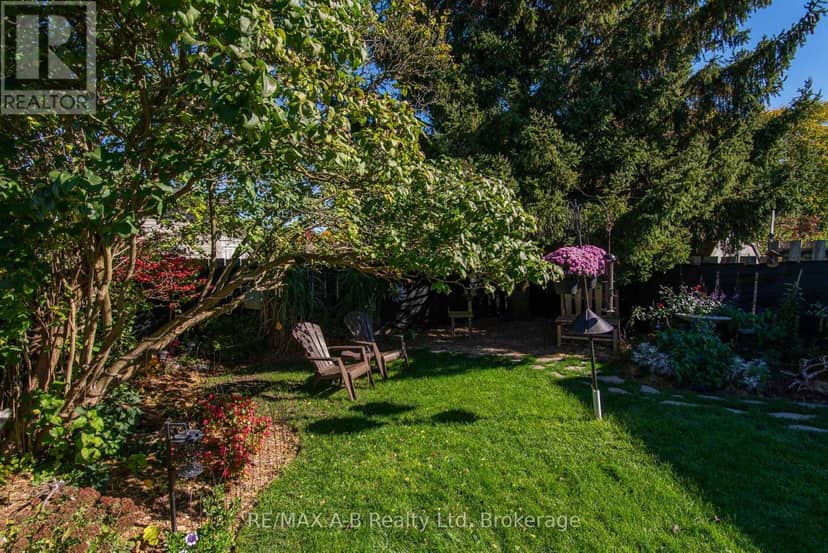 254 Louise Street — photo 19 of 40