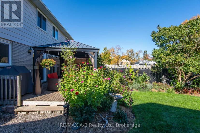 254 Louise Street — photo 21 of 40