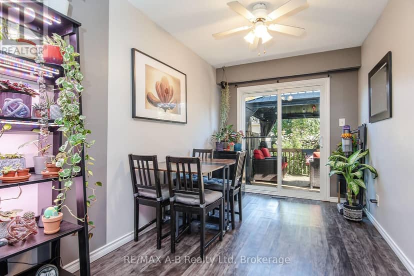 254 Louise Street — photo 31 of 40