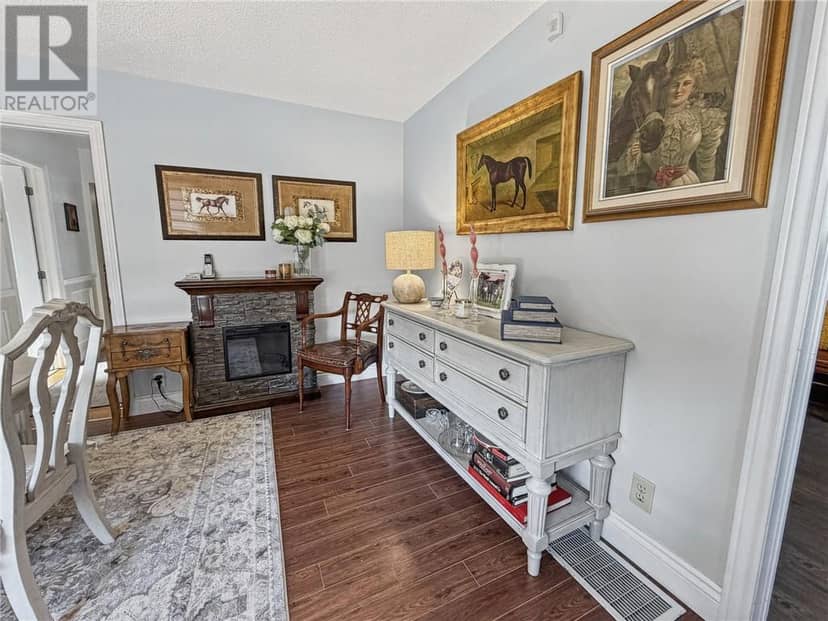 3261 Elm Street — photo 9 of 40