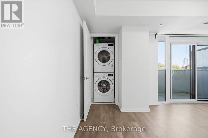 320 - 2301 Danforth Avenue — photo 15 of 29
