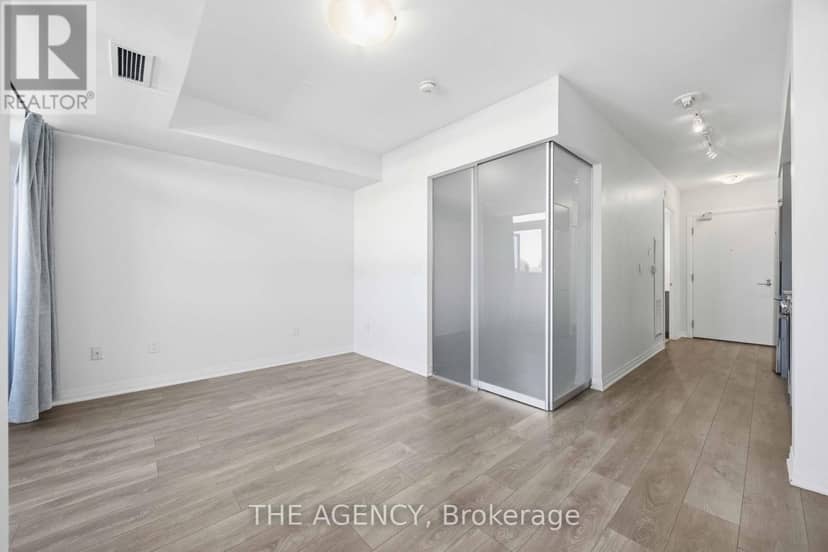 320 - 2301 Danforth Avenue, Toronto, photo 4