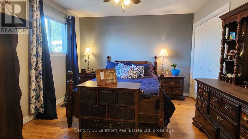 13 Loraine Avenue — photo 14 of 17