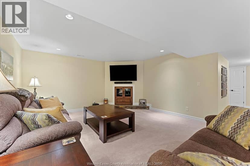 354 Cooper Crescent — photo 24 of 40