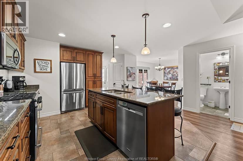 354 Cooper Crescent — photo 10 of 40