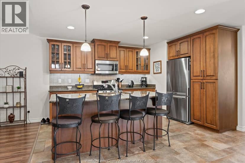 354 Cooper Crescent — photo 9 of 40