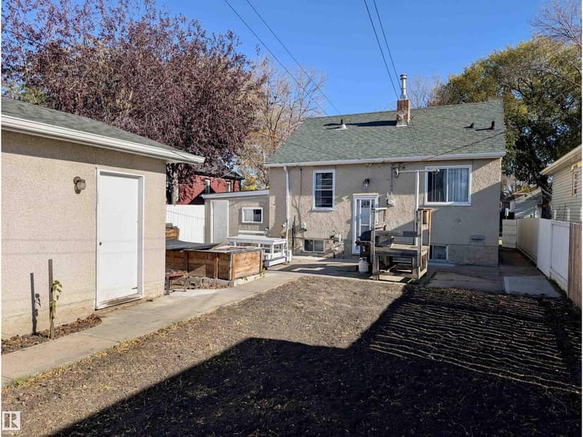 12230 95A ST NW, Edmonton, photo 2