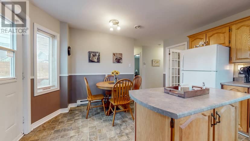 6 Greenspond Drive — photo 12 of 31