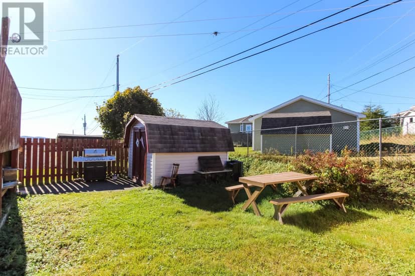 6 Greenspond Drive, St. John's, photo 2