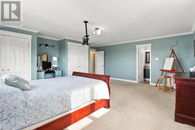 28 Courtney Street — photo 16 of 40
