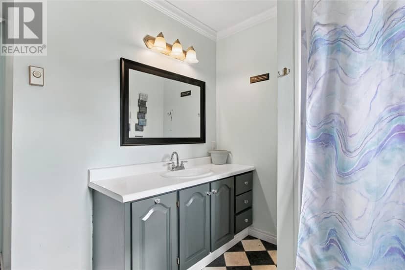 28 Courtney Street — photo 23 of 40