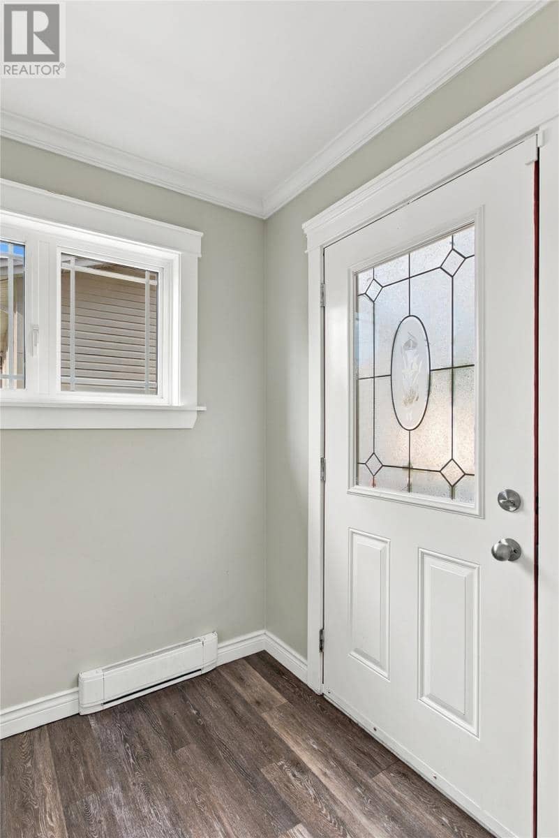 28 Courtney Street — photo 24 of 40