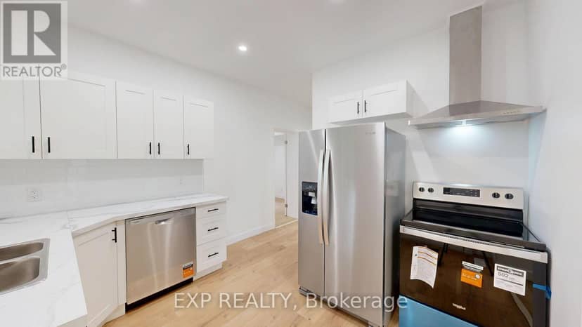 686 Elias Street, London East, photo 7