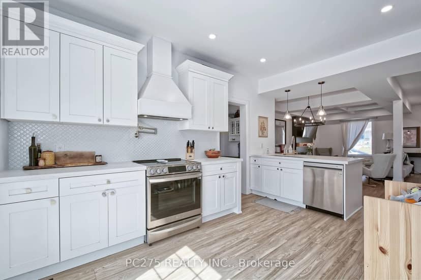 92 Walnut Street — photo 10 of 38