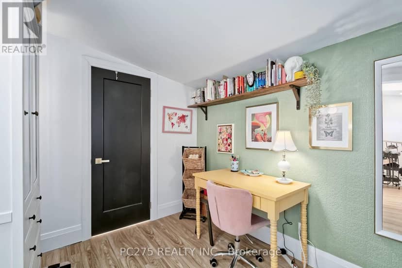92 Walnut Street — photo 12 of 38