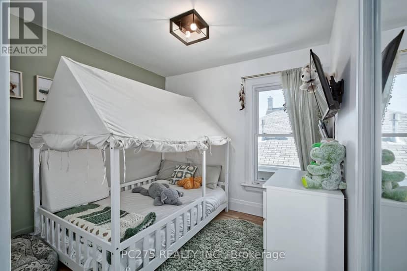 92 Walnut Street — photo 20 of 38