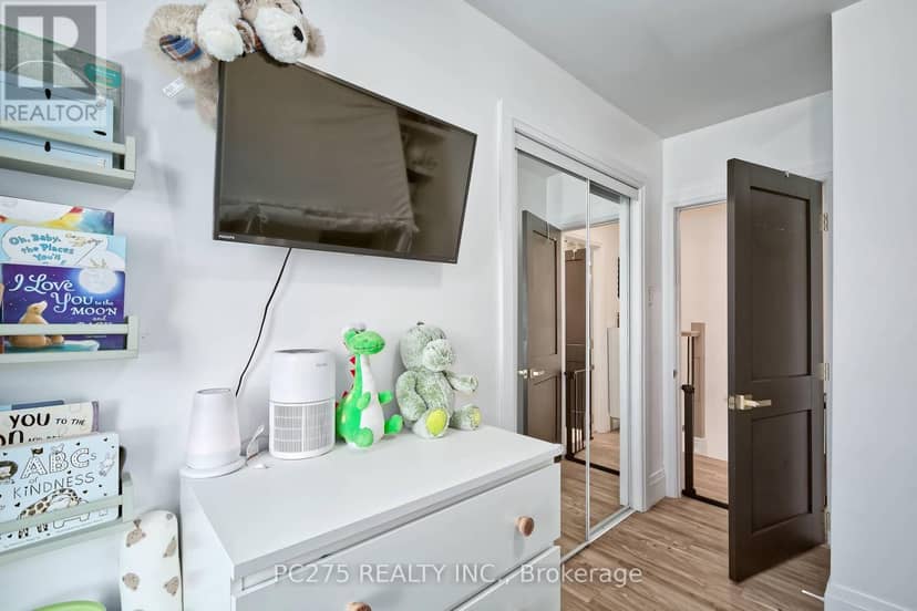 92 Walnut Street — photo 21 of 38