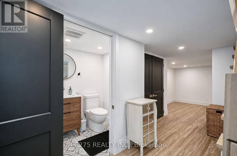 92 Walnut Street — photo 22 of 38