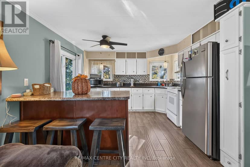 55 - 3100 Dorchester Road, Thames Centre, photo 3