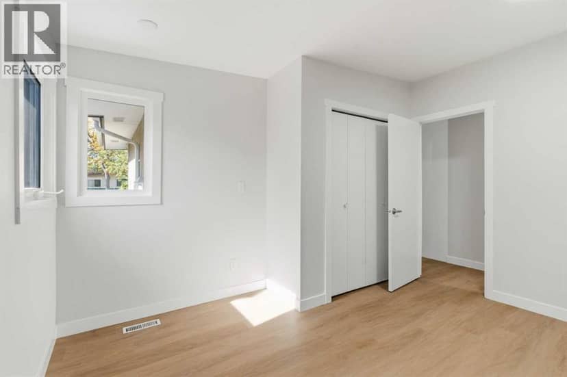 30 / 32 Dalton Bay NW — photo 13 of 40