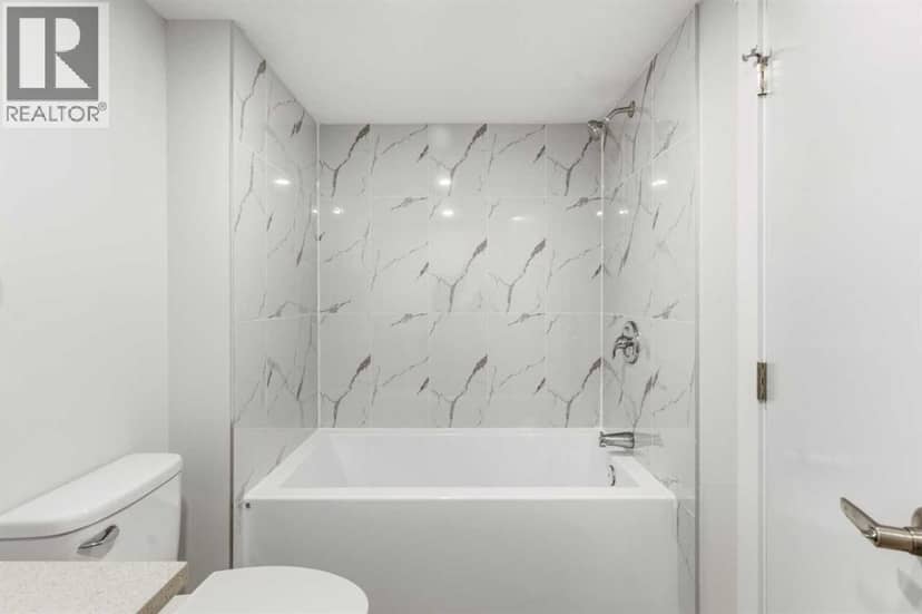 30 / 32 Dalton Bay NW — photo 36 of 40
