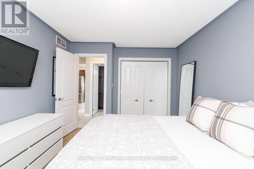 29 Bluegrass Crescent — photo 14 of 34