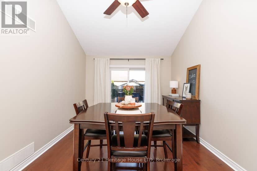 29 Bluegrass Crescent — photo 9 of 34