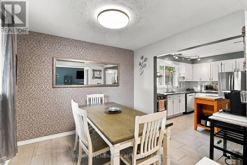 94 Bellingham Drive — photo 14 of 40