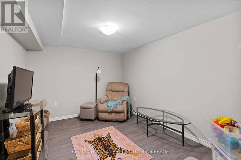 128 Adelaide Street — photo 16 of 34