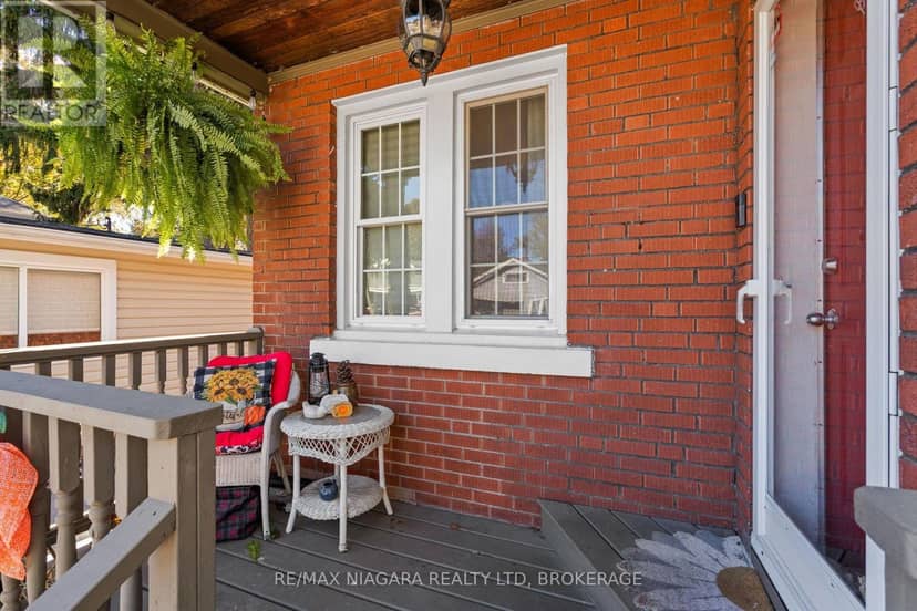 128 Adelaide Street, Port Colborne, photo 3