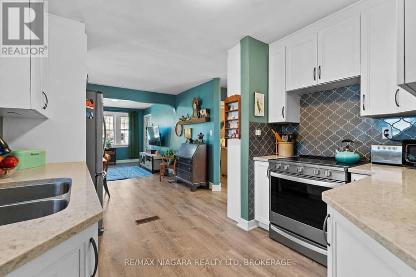 128 Adelaide Street — photo 9 of 34