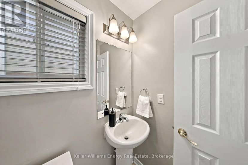 8 Quackenbush Street, Clarington, photo 6